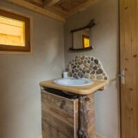 Les galets de la Bourne pour décor Cabane de la prairie à louer Vercors