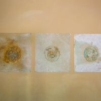 "Les petites Univers" de Dom, chambre du 1er étage chambre d'hôtes Entre Ciel et Pierres Vercors