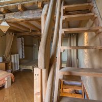 L'escalier qui mène à la grande mezzanine Gîte 7-9 places Entre Ciel et Pierres Vercors