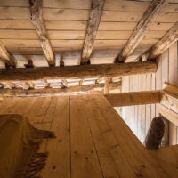 Accès à la petite mezzanine Gîte 7-9 places Entre Ciel et Pierres Vercors