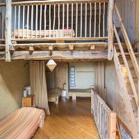 Le 1er étage et l'accès à la grande mezzanine Gîte 7-9 places Entre Ciel et Pierres Vercors