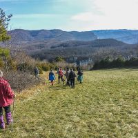 En redescendant en direction du gîte du Gazon, fin de la balade de Serre Cocu Randonnée dans le Vercors