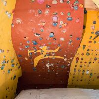 La vague côté ouest de la salle de bloc Salle de bloc Entre Ciel et Pierres