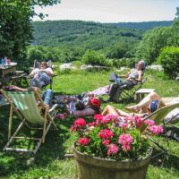 Détente au jardin du gîte Entre Ciel et Pierres