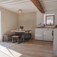 Cuisine et sortie sur la terrasse Gîte 4 places à louer Vercors