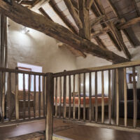 Une charpente d'origine magnifique en chêne datant d'une centaine d'années...ou plus? Gîte 4 places à louer Vercors