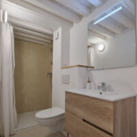 La salle d'eau avec une douche à l'italienne Gîte 4 places à louer Vercors