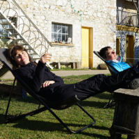 Au menu: la douceur du soleil de mars dans un transat