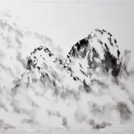 Montagnes et leurs nuages, 2025 Peinture à l'encre, sommets et nuages